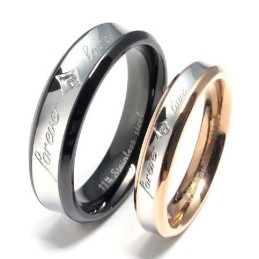 Anello In Titanio Con Forma Elegante, Brillantezza Del Colore E Durevolezza Nell'Uso.