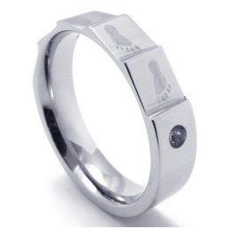 Anello In Titanio Con Forma Elegante, Brillantezza Del Colore E Durevolezza Nell'Uso.