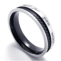 Anello In Titanio Di Alta Qualità Con Forme Eleganti E Colori Delicati