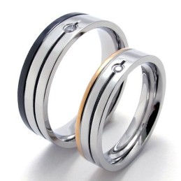 Bellissimo Design, Brillantezza Dei Colori, Anello In Titanio Di Qualità Regina