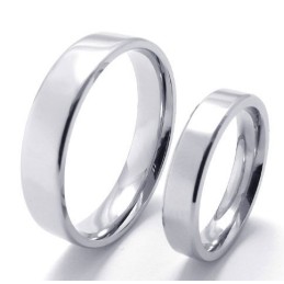 Modelli Alla Moda, Brillantezza Dei Colori, Anello In Titanio Di Qualità Regina