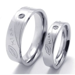 Anello In Titanio Di Qualità Superiore Con Colori Delicati E Design Professionale