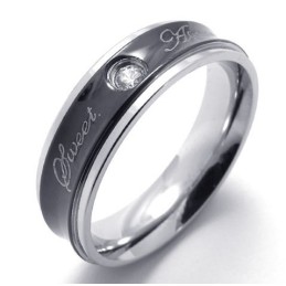 Anello In Titanio Di Qualità Stabile, Dal Design Lussuoso E Dai Colori Delicati.