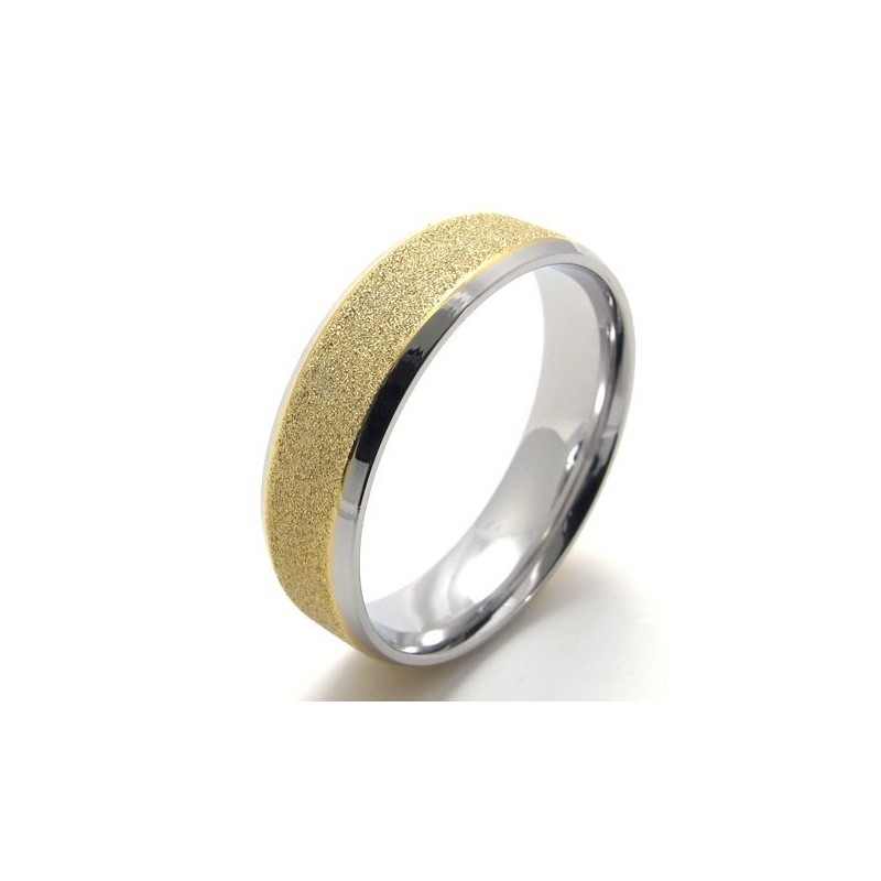 Anello In Titanio Di Qualità Superiore, Dalla Forma Elegante E Dalla Brillantezza Del Colore. Anello In Titanio Di Qualità Superiore, Dalla Forma Elegante E Dalla Brillantezza Del Colore.
