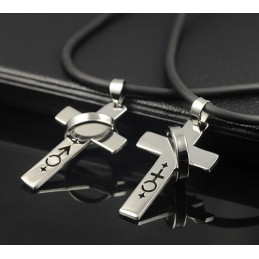 Collana Con Ciondolo Con Simboli Maschili E Femminili Degli Innamorati