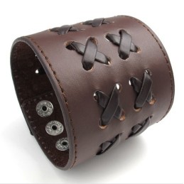 Bracciale In Pelle Di Titanio Di Qualità Affidabile, Colori Delicati E Finemente Lavorati