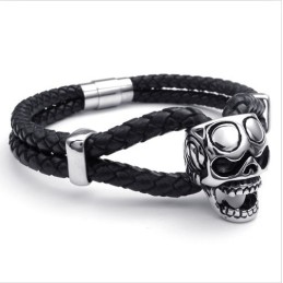 Bracciale In Pelle Di Titanio Di Eccellente Qualità, Dal Design Accattivante E Dai Colori Delicati.