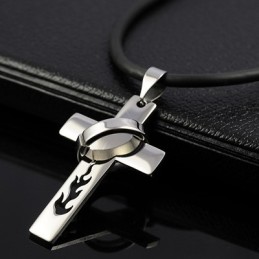 Collana Con Ciondolo A Forma Di Croce In Titanio Con Fiamma Per Ragazzi