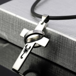 Collana Con Ciondolo A Croce In Titanio Del Re Scorpione