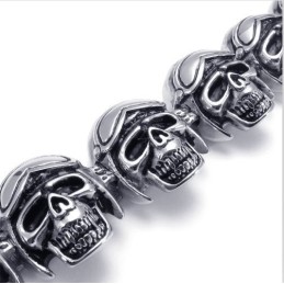 Bracciale In Titanio Di Qualità Affidabile E Brillantezza Del Colore, Realizzato Con Maestria.