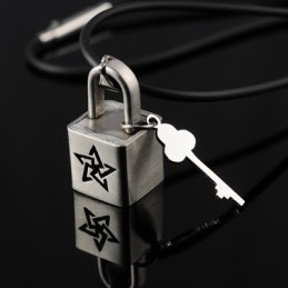 Collana Con Ciondolo A Forma Di Stella A Cinque Punte In Titanio