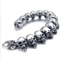 Bracciale In Titanio Di Qualità Affidabile E Brillantezza Del Colore, Realizzato Con Maestria.