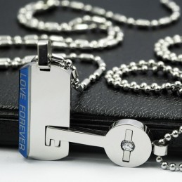 Collana Con Ciondolo In Titanio "Lucchetto E Chiave" Con Scritta "Loveheart Lovers"