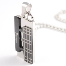 Regalo Di Moda Per Il Tuo Amico: Collana Con Ciondolo In Titanio
