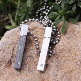 Collana Con Ciondolo In Titanio Per Amanti Del Cuore, A Forma Di Cuboide, Raffinato E Alla Moda