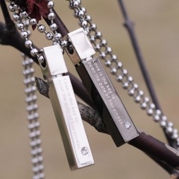 Collana Con Ciondolo In Titanio Per Amanti Del Cuore, A Forma Di Cuboide, Raffinato E Alla Moda