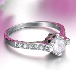 Anello Da Donna In Titanio Resistente Con Strass