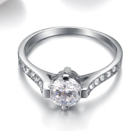 Anello Da Donna In Titanio Resistente Con Strass