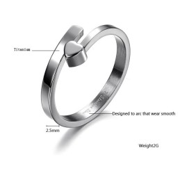 Anello In Titanio Con Cuore Da Donna "The King Of Quantity"
