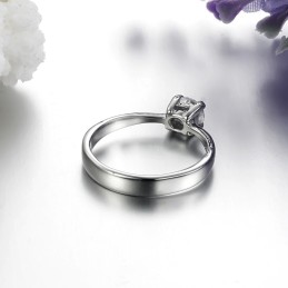 Anello Da Donna In Titanio Con Strass, Qualità E Quantità Garantite