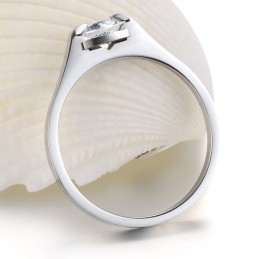 Anello In Titanio Di Qualità Stabile Con Strass