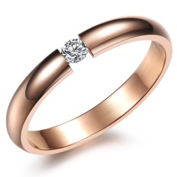 Noto Per Il Suo Anello In Titanio Femminile Di Alta Qualità