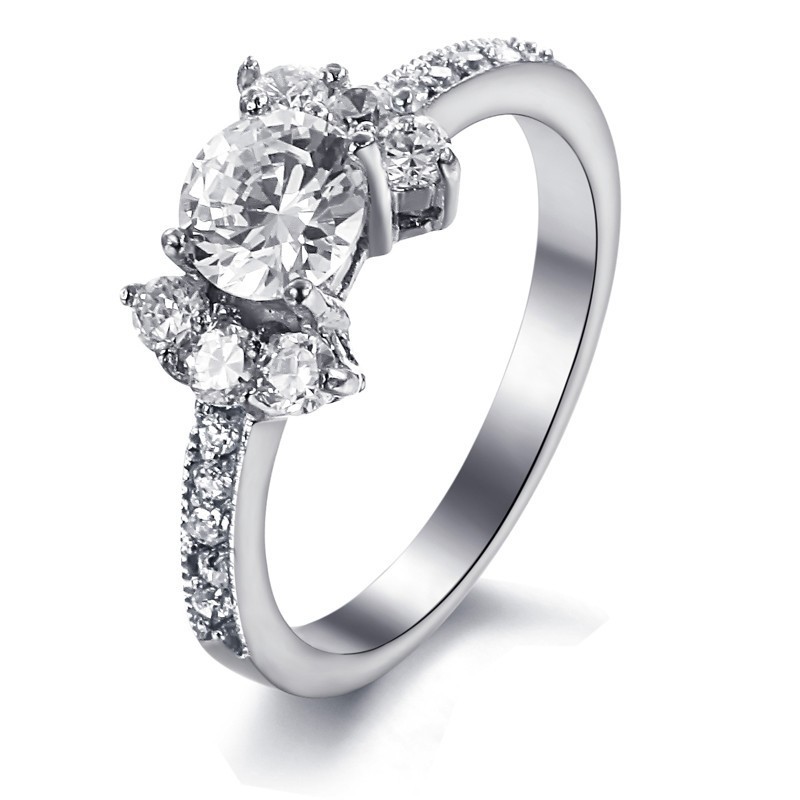 Ampia Varietà Di Anelli Da Donna In Titanio Con Taglio A Cuore E Freccia E Strass Ampia Varietà Di Anelli Da Donna In Titanio Con Taglio A Cuore E Freccia E Strass