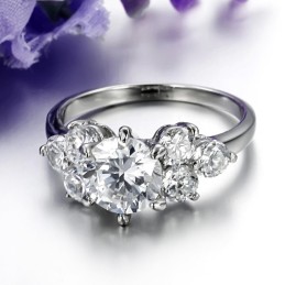 Anello In Titanio Di Alta Qualità Con Strass
