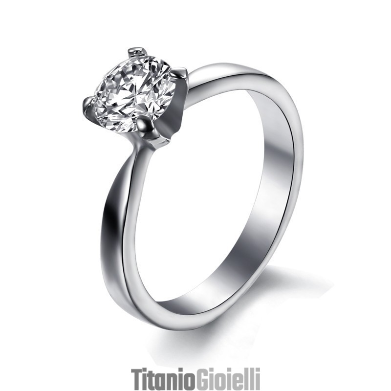 Anello Da Donna In Titanio Con Strass E Prestazioni Affidabili