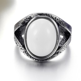Anello In Titanio Smeraldo Esagerato E Durevole Nell'Uso