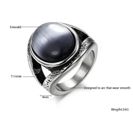 Anello In Titanio Smeraldo Esagerato E Durevole Nell'Uso