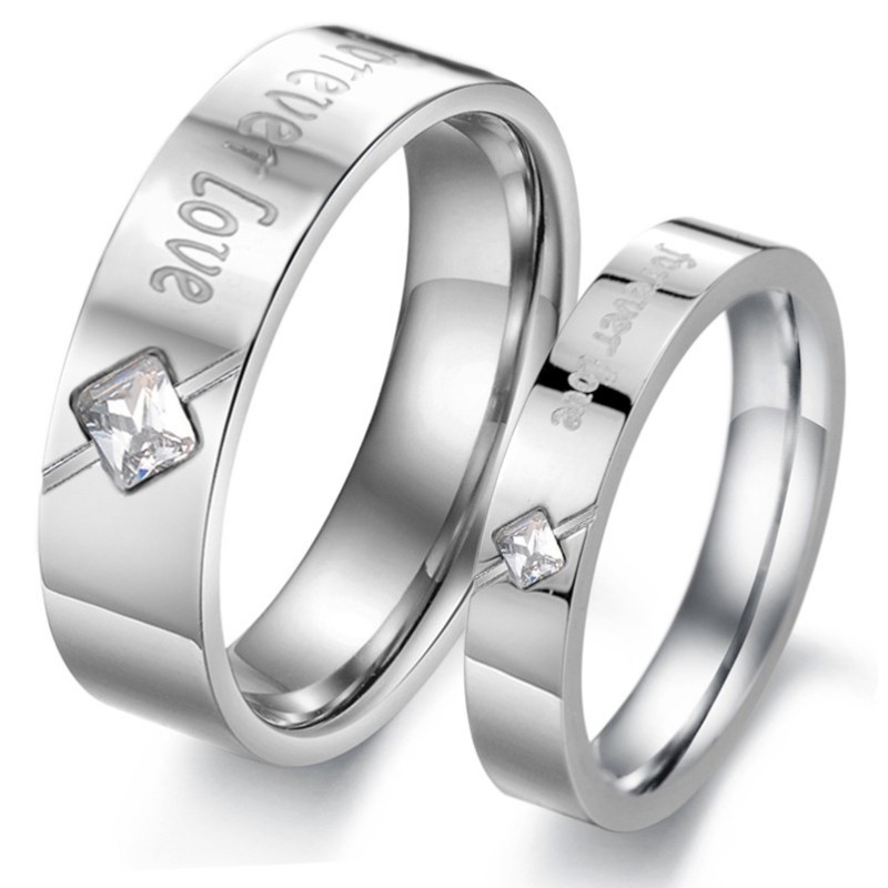 Ampia Varietà Di Anelli In Titanio Per Amanti Con Strass Ampia Varietà Di Anelli In Titanio Per Amanti Con Strass