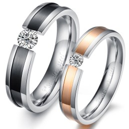 Anello In Titanio Dalle Prestazioni Affidabili Per Gli Amanti Con Strass