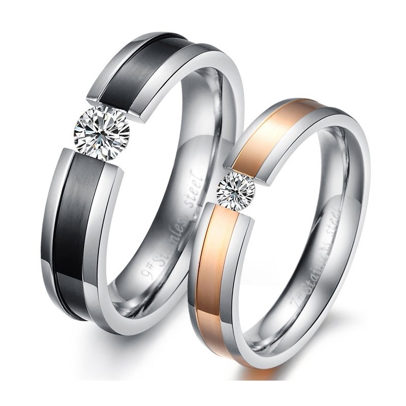 Anello In Titanio Dalle Prestazioni Affidabili Per Gli Amanti Con Strass Anello In Titanio Dalle Prestazioni Affidabili Per Gli Amanti Con Strass