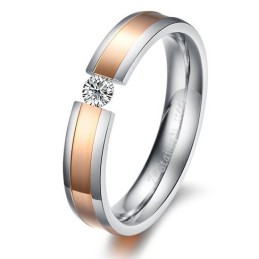 Anello In Titanio Dalle Prestazioni Affidabili Per Gli Amanti Con Strass