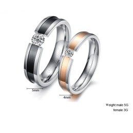 Anello In Titanio Dalle Prestazioni Affidabili Per Gli Amanti Con Strass