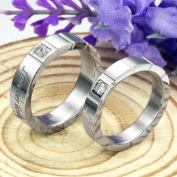 Anello In Titanio Con Diamante, Qualità E Quantità Garantite Per Gli Amanti