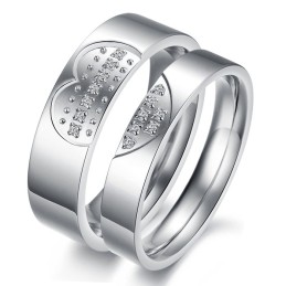 Anello In Titanio Di Alta Qualità A Forma Di Cuore Per Gli Amanti Con Strass