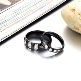 Completo Nelle Specifiche Anello In Titanio Nero Per Amanti Con Strass