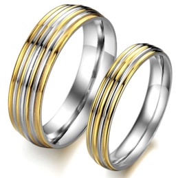 Anello In Titanio Dorato Di Qualità Superiore Per Gli Amanti