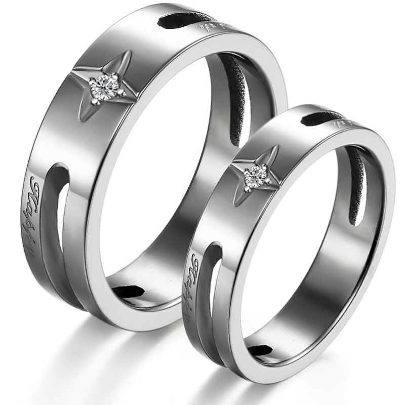 Anello In Titanio A Forma Di Stella Di Qualità Stabile Per Gli Amanti Anello In Titanio A Forma Di Stella Di Qualità Stabile Per Gli Amanti