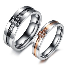 Anello In Titanio Con Croce "The King Of Quantity" Per Amanti Con Strass