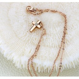 Collana In Titanio Con Croce Di Qualità Queen Of Quality E Strass