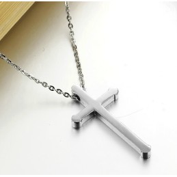 Collana Con Croce In Titanio Venduta Bene In Tutto Il Mondo