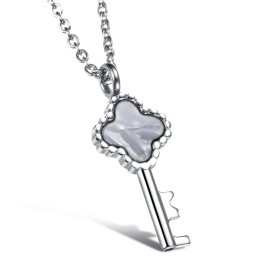 Collana In Titanio Con Chiave Femminile Di Alta Qualità