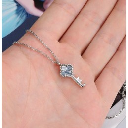 Collana In Titanio Con Chiave Femminile Di Alta Qualità