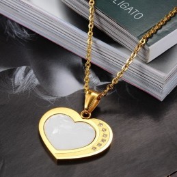 Collana In Titanio Con Conchiglia A Forma Di Cuore "To Have A Long Story"