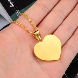Collana In Titanio Con Conchiglia A Forma Di Cuore "To Have A Long Story"