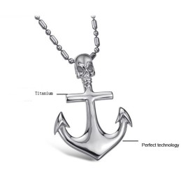 Collana In Titanio Con Croce Di Fama Mondiale
