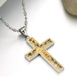Collana In Titanio Con Croce Maschile Di Qualità Queen Of